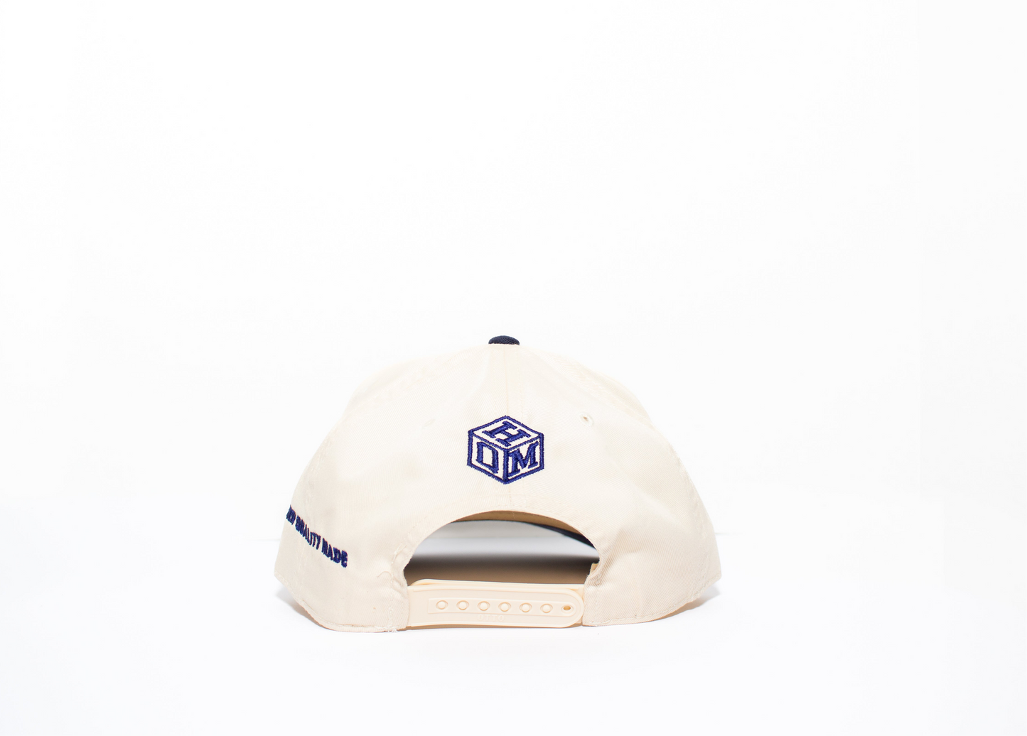 DICES CAP IN CREAM/ NAVY BLUE